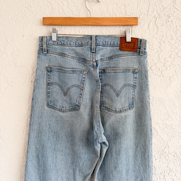 Levi's Ribcage Straight Leg Jeans Light Wash - Picture 7 of 10